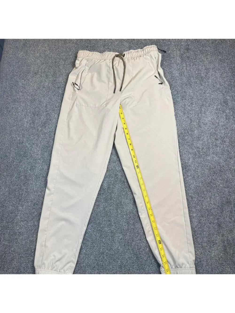 Motion Cream & tan joggers with drawstring waist and tapered fit size medium